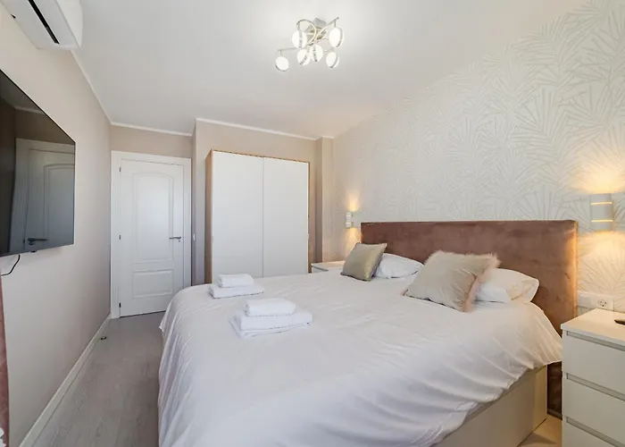 Playa Paraiso 2bdr Ocean View Terrace And Garage アデヘ